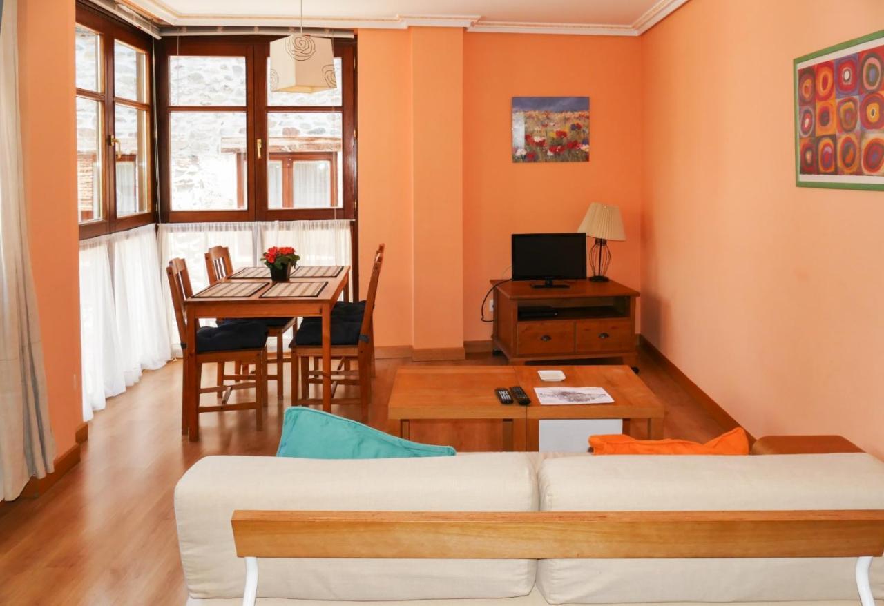 Apartamentos Rurales Altuzarra เอซกาไรย์ ภายนอก รูปภาพ